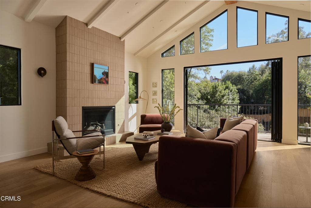 6264 Church Street, Los Angeles, CA 90042 22