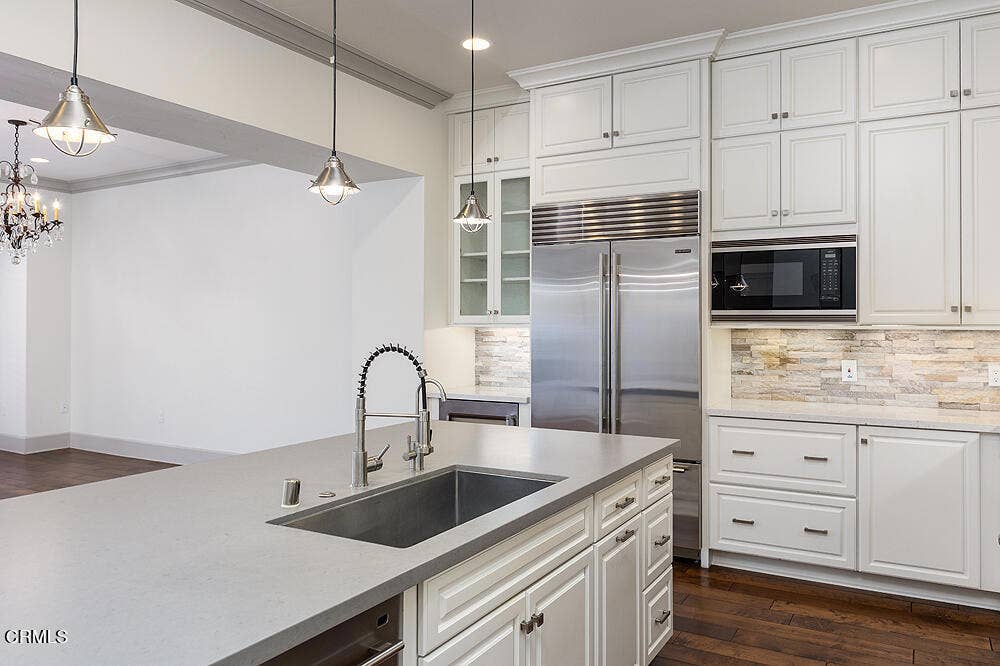 110 S Orange Grove Boulevard, #106, Pasadena, CA 91105 110 S Orange Grove Blvd #106 021-mls
