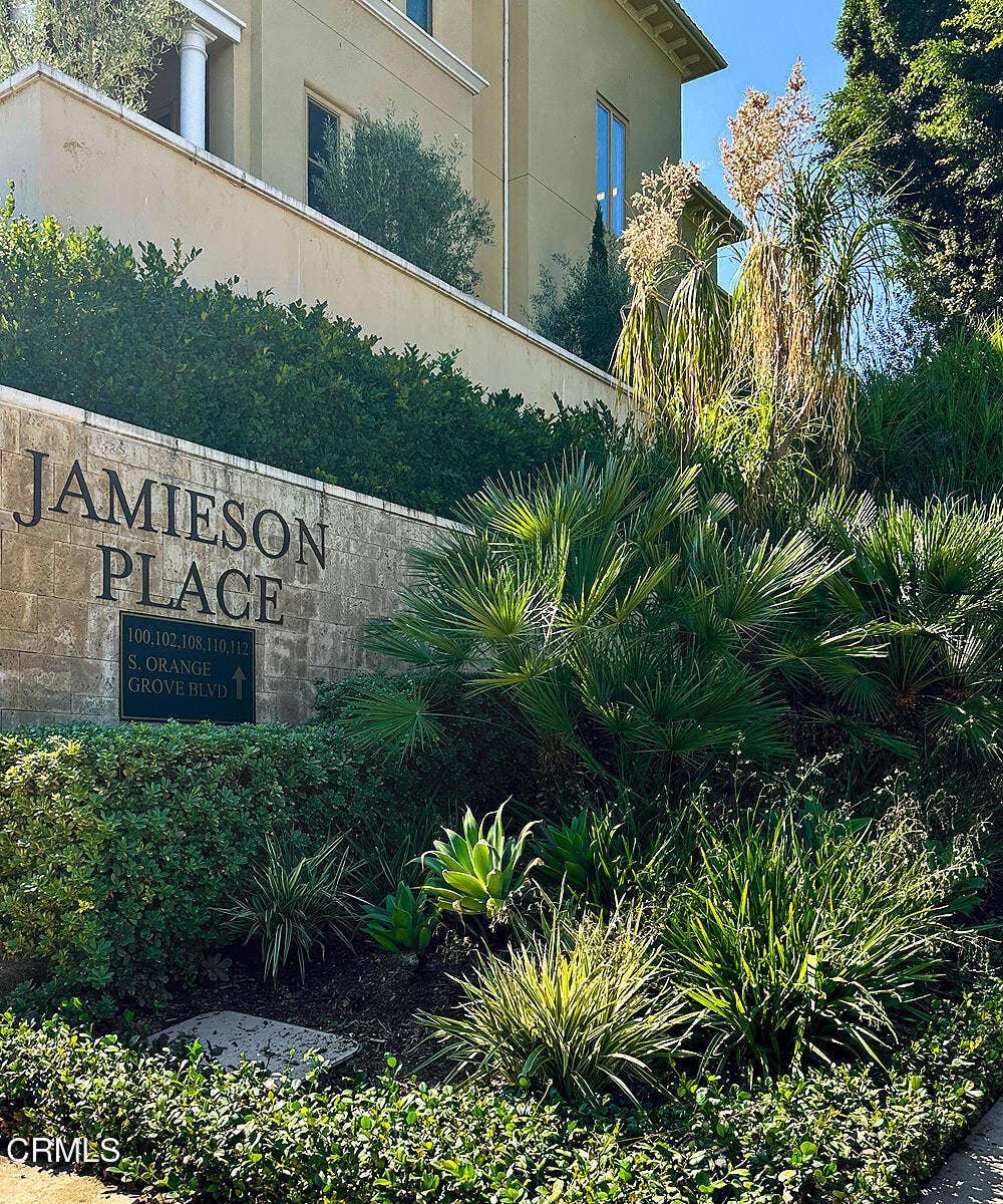 110 S Orange Grove Boulevard, #106, Pasadena, CA 91105 110 S Orange Grove Blvd #106 002-mls