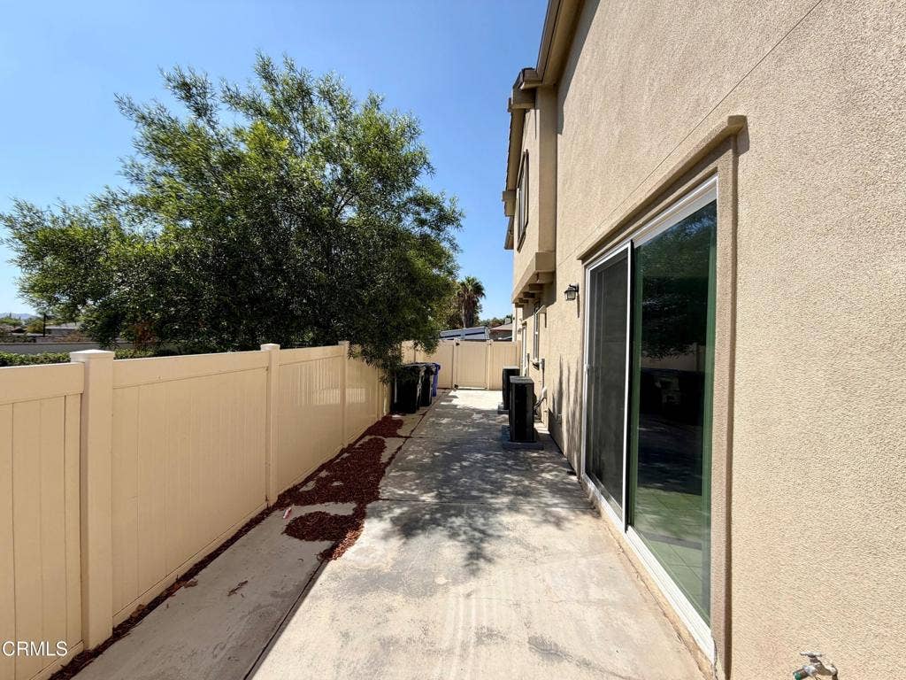 699 S Mandarin Lane, Rialto, CA 92376 20