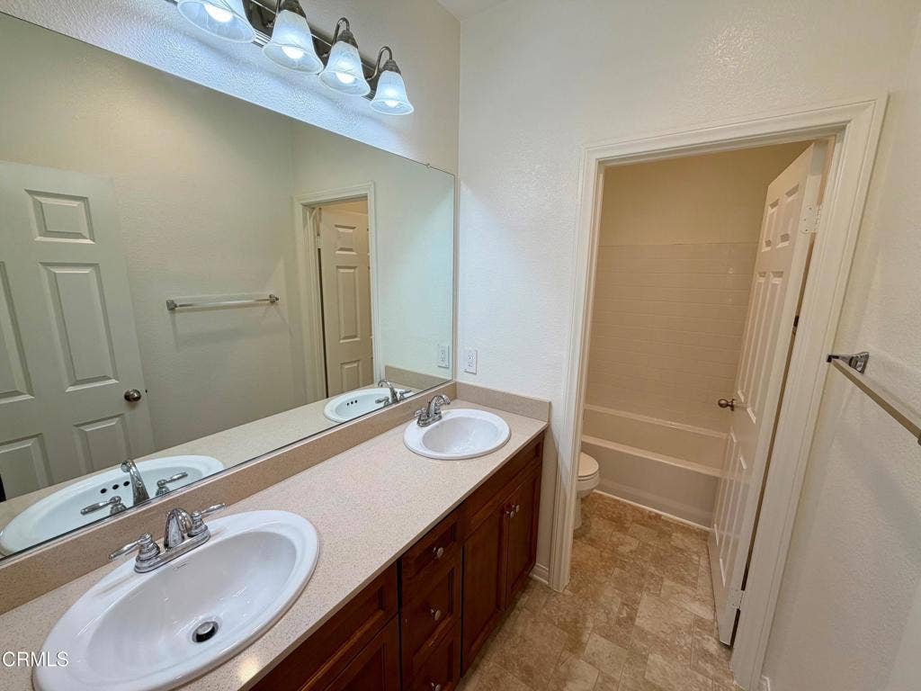 699 S Mandarin Lane, Rialto, CA 92376 8