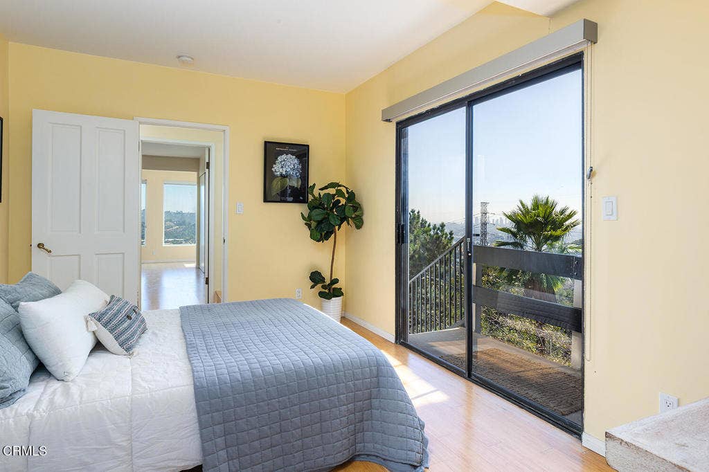 6936 Pacific View Drive, Los Angeles, CA 90068 6936 Pacific View Dr 024-mls