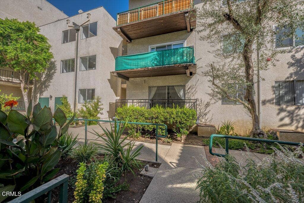 5460 White Oak Avenue, #A106, Los Angeles, CA 91316 019__zuw8825_6_7_4