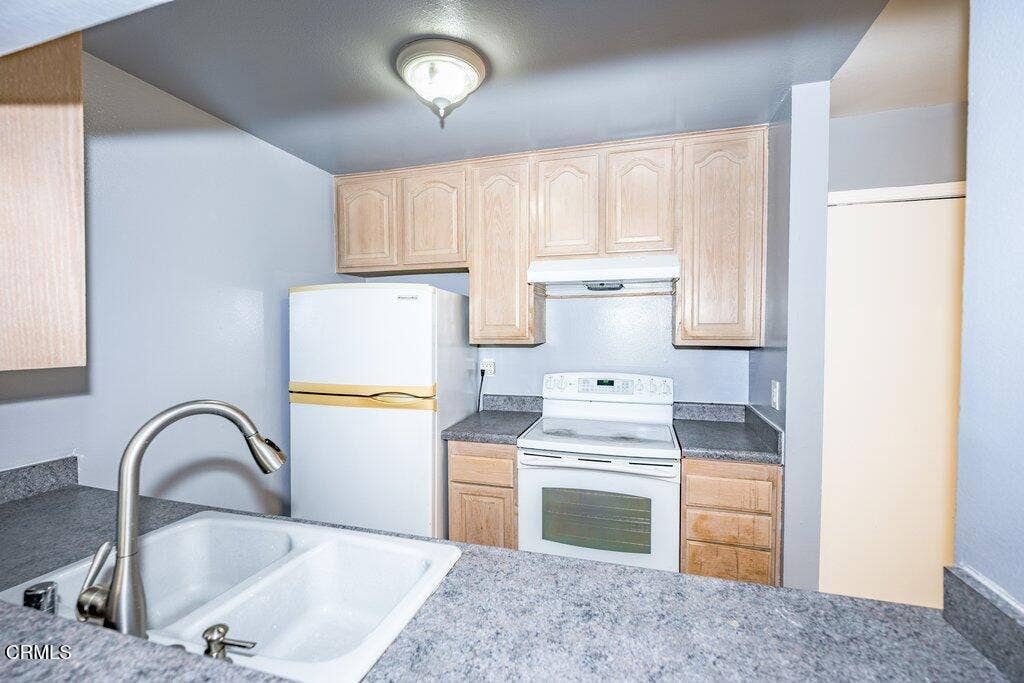 5460 White Oak Avenue, #A106, Los Angeles, CA 91316 010__zuw8798_799_800_550