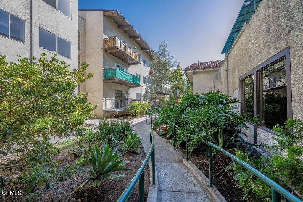 5460 White Oak Avenue, #A106, Los Angeles, CA 91316 021__zuw8831_2_3_341