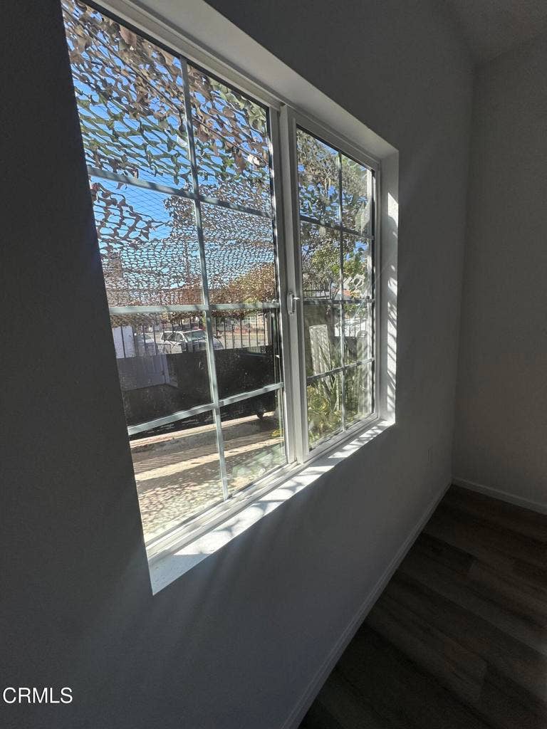 1441 N Carmelita Avenue, #A, Los Angeles, CA 90063 winbdow