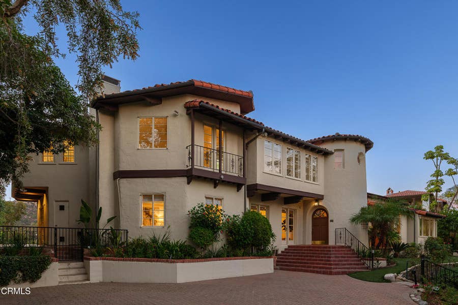 Property photo for 401 Patrician Way, Pasadena, CA