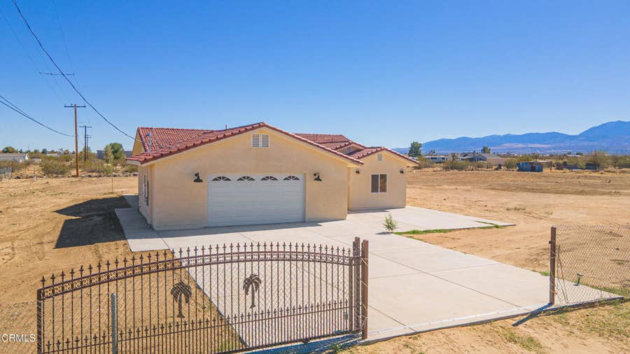 Property photo for 37660 115th Street E, Littlerock, CA
