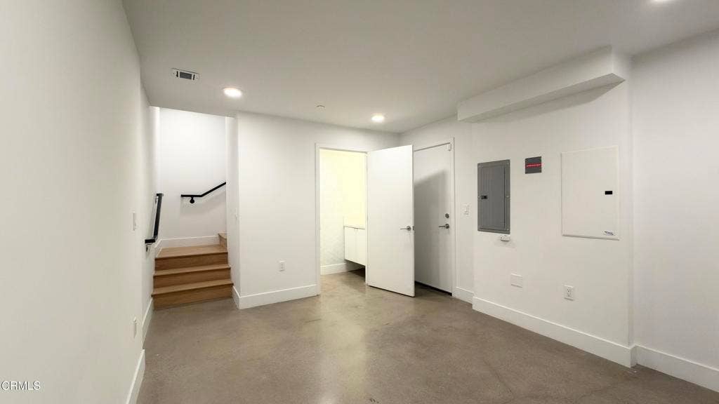 2172 Clifford Street, Los Angeles, CA 90026 11. bonus room_IMG_0413