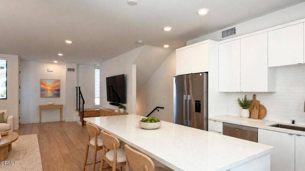 2172 Clifford Street, Los Angeles, CA 90026 7. kitchen_3_IMG_0408_staged