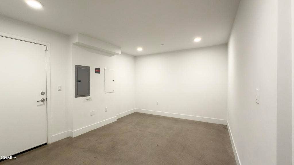 2172 Clifford Street, Los Angeles, CA 90026 10. bonus room_IMG_0411