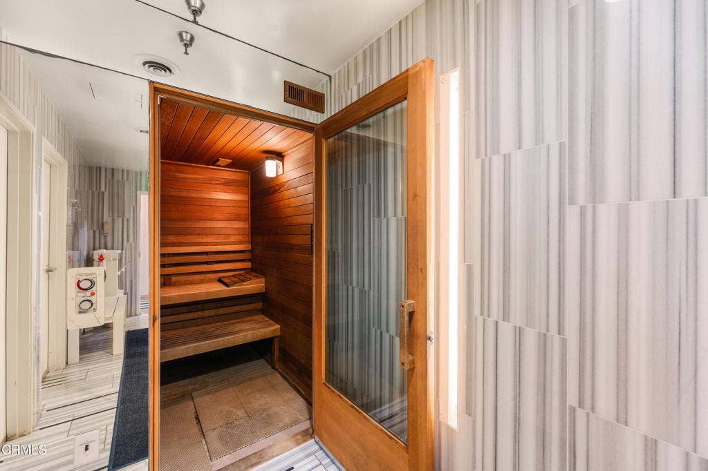880 W 1st Street, #302, Los Angeles, CA 90012 #302-127