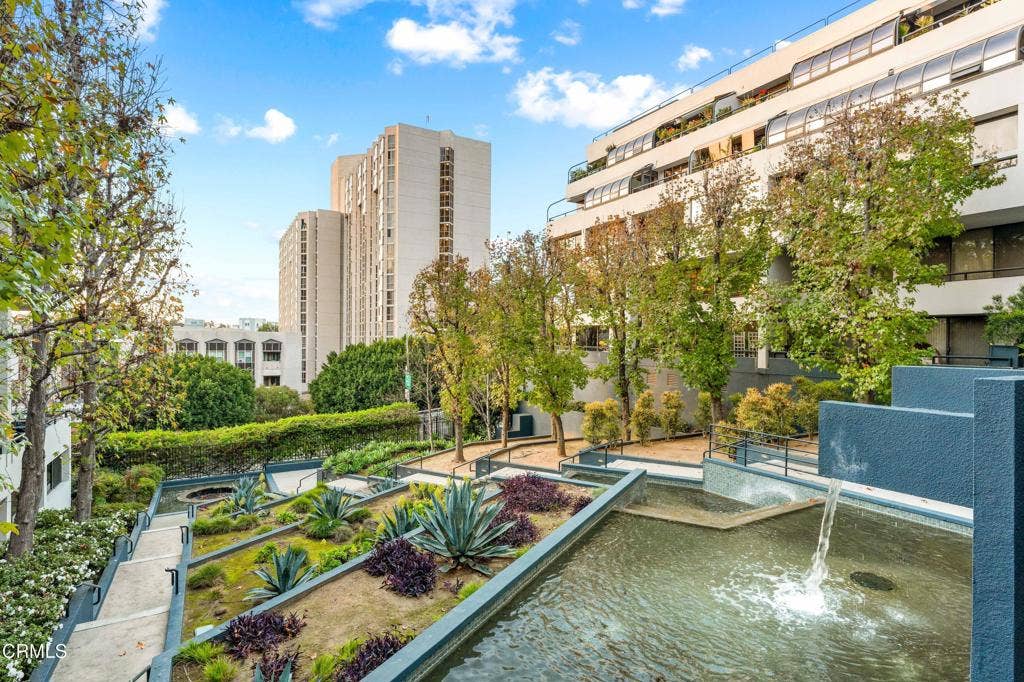880 W 1st Street, #302, Los Angeles, CA 90012 #302-156