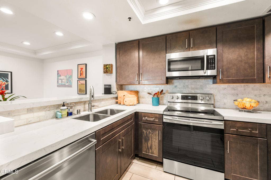 880 W 1st Street, #302, Los Angeles, CA 90012 #302-30
