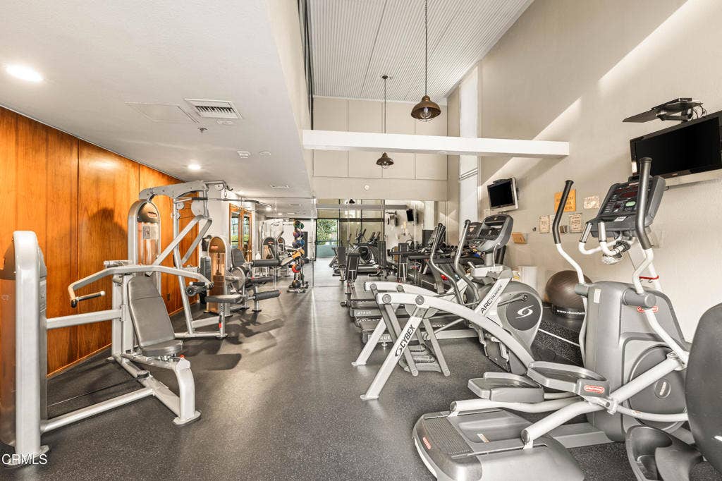 880 W 1st Street, #302, Los Angeles, CA 90012 #302-102