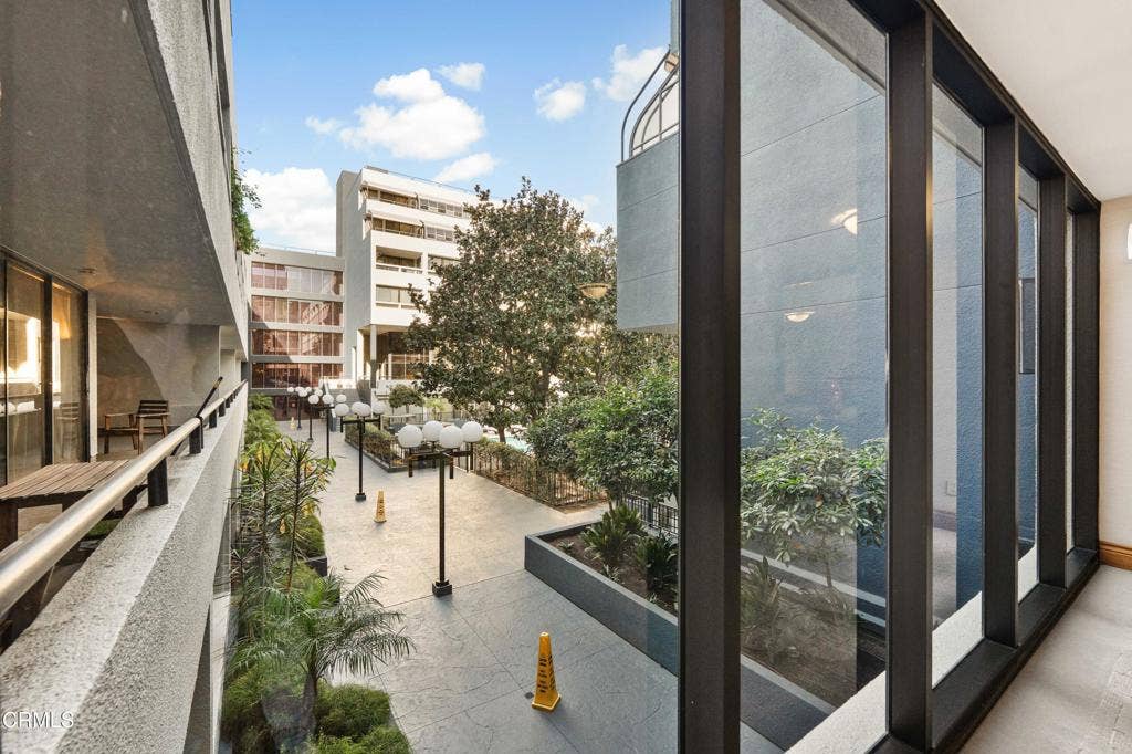 880 W 1st Street, #302, Los Angeles, CA 90012 #302-82