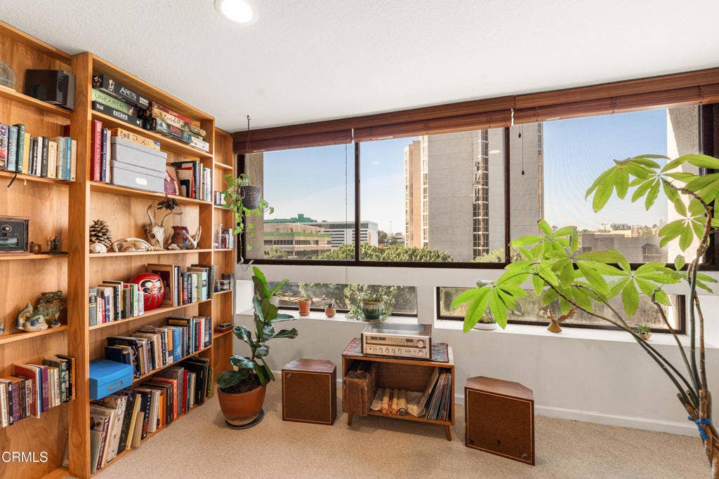 880 W 1st Street, #302, Los Angeles, CA 90012 #302-17
