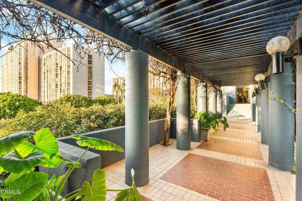 880 W 1st Street, #302, Los Angeles, CA 90012 #302-134