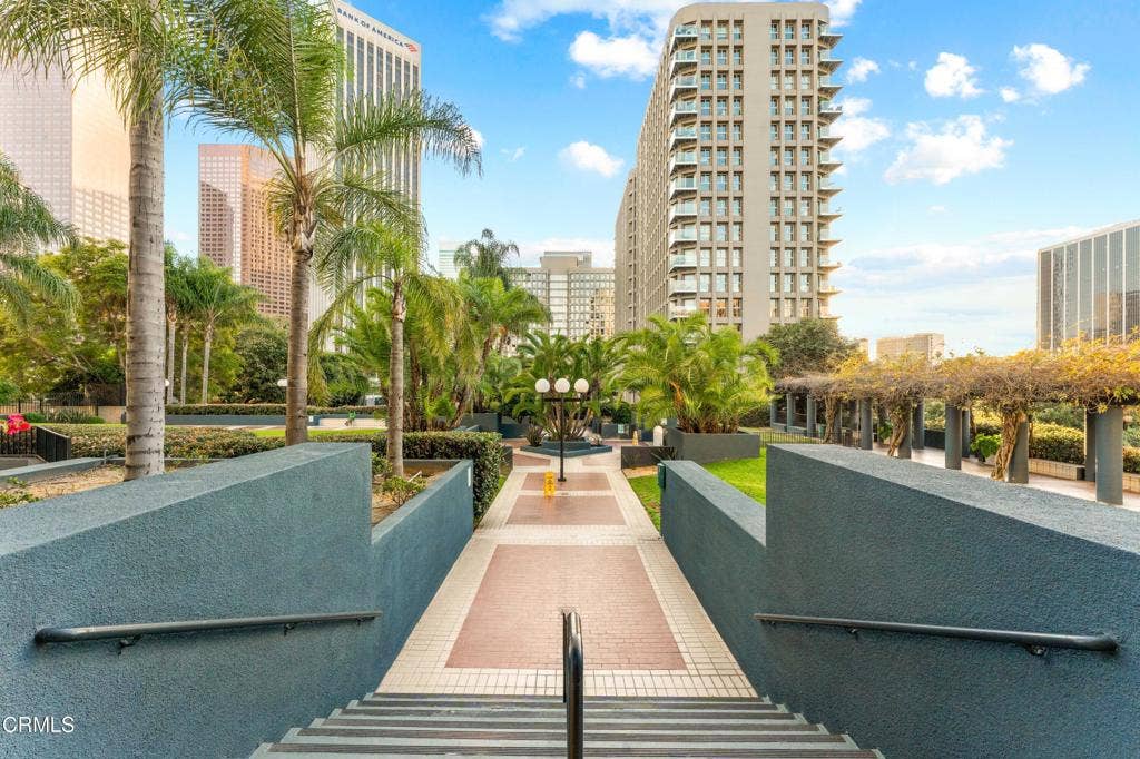 880 W 1st Street, #302, Los Angeles, CA 90012 #302-130