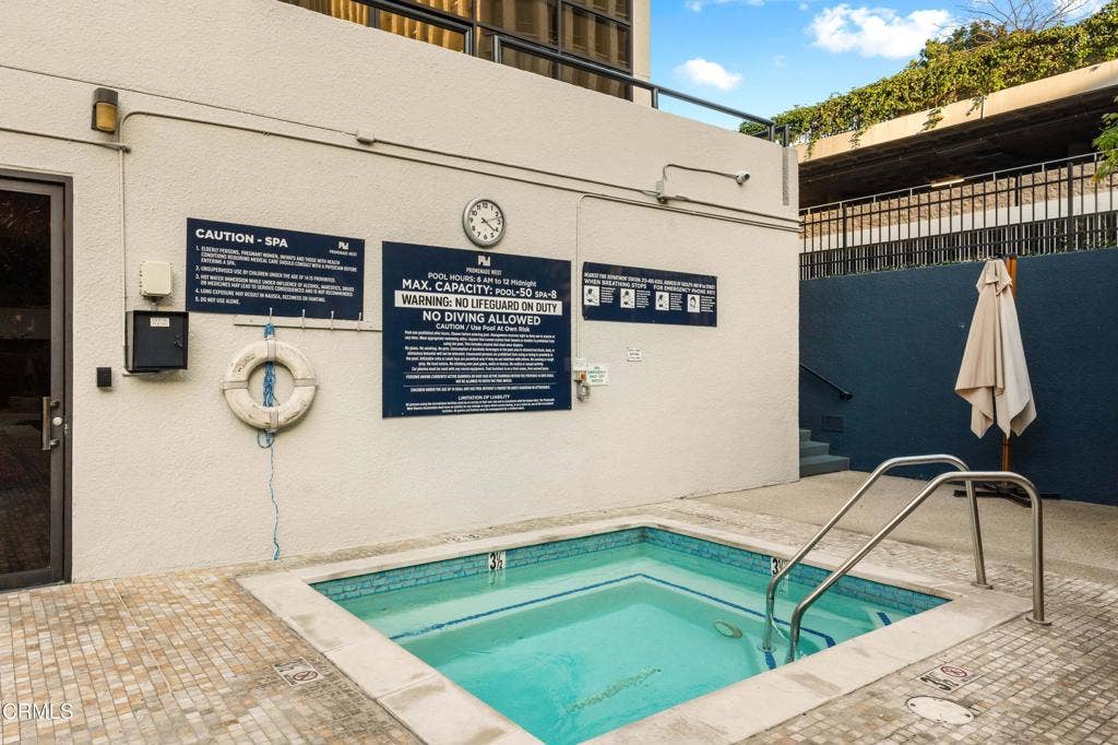 880 W 1st Street, #302, Los Angeles, CA 90012 #302-124