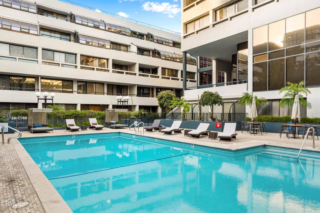 880 W 1st Street, #302, Los Angeles, CA 90012 #302-122