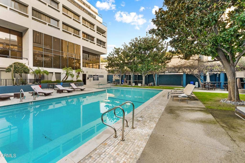880 W 1st Street, #302, Los Angeles, CA 90012 #302-119