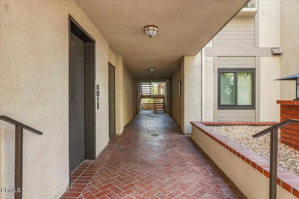 43-43 - 1000 E California Blvd #105