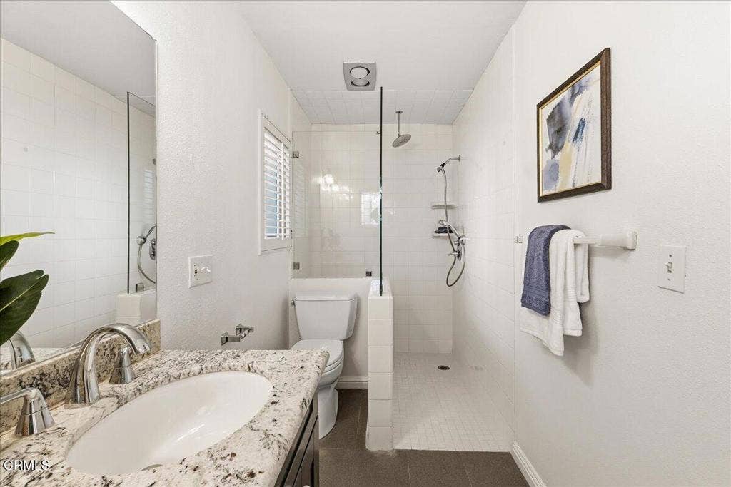 36-36 - 1000 E California Blvd #105