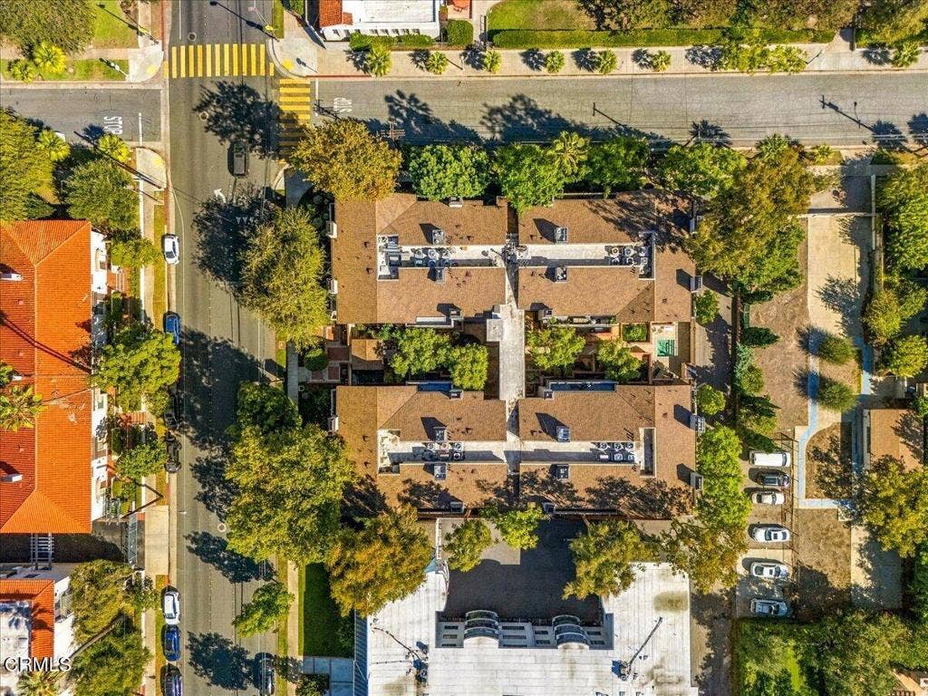49-49 - 1000 E California Blvd #105