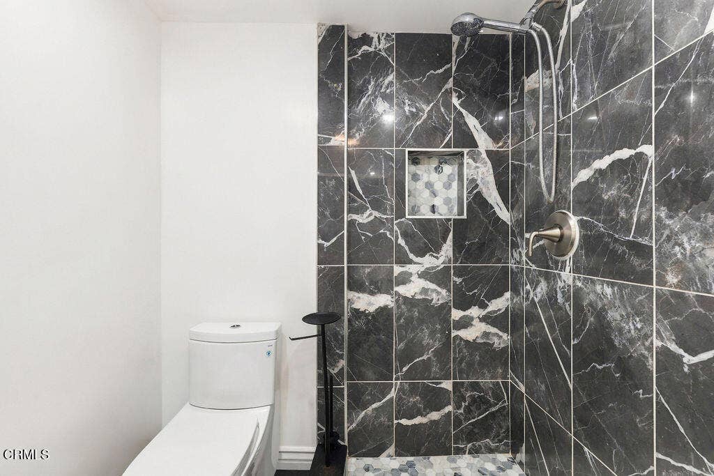 8334 Gladbeck Avenue, Northridge, CA 91324 IrenBzunixNorthridgephotos-14