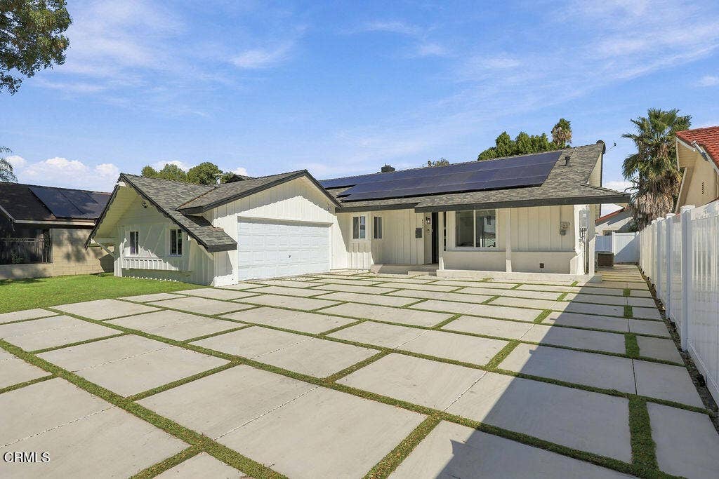 8334 Gladbeck Avenue, Northridge, CA 91324 IrenBzunixNorthridgephotoss-5