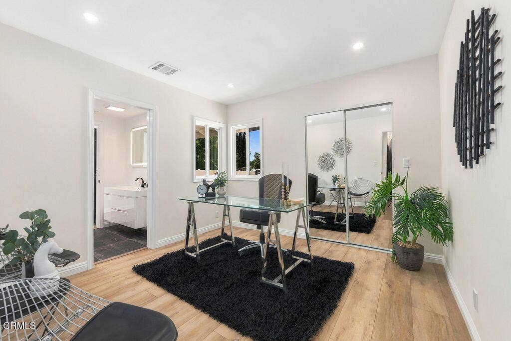 8334 Gladbeck Avenue, Northridge, CA 91324 IrenBzunixNorthridgephotos-11