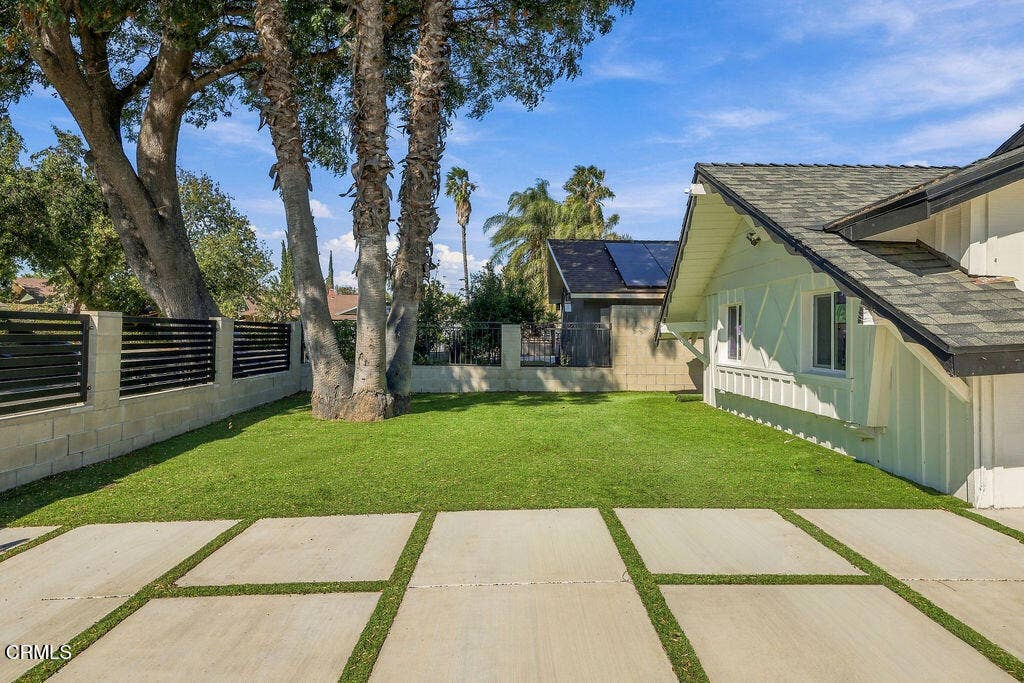 8334 Gladbeck Avenue, Northridge, CA 91324 IrenBzunixNorthridgephotoss-8