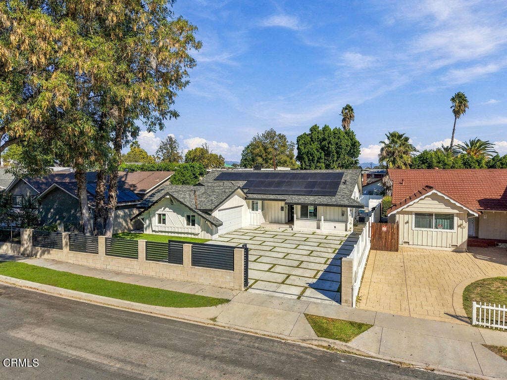 8334 Gladbeck Avenue, Northridge, CA 91324 IrenBzunixNorthridgephotoss-9