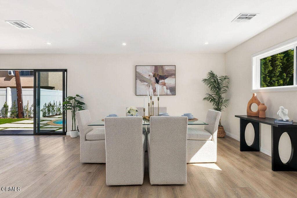 8334 Gladbeck Avenue, Northridge, CA 91324 IrenBzunixNorthridgephotos-26