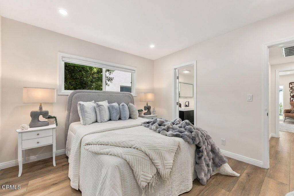 8334 Gladbeck Avenue, Northridge, CA 91324 IrenBzunixNorthridgephotos-3