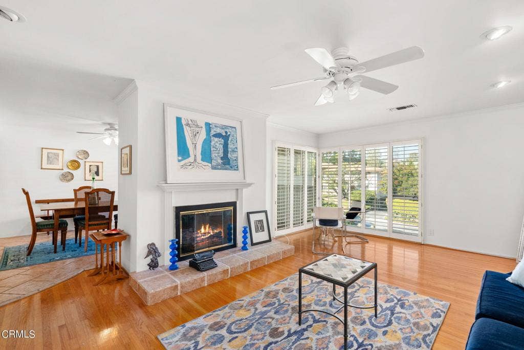 945 S Orange Grove Boulevard, #E, Pasadena, CA 91105 7-web-or-mls-DSC00007-3-2