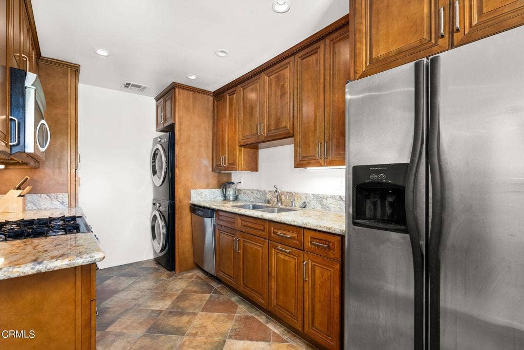 945 S Orange Grove Boulevard, #E, Pasadena, CA 91105 2-web-or-mls-DSC00036-31-16