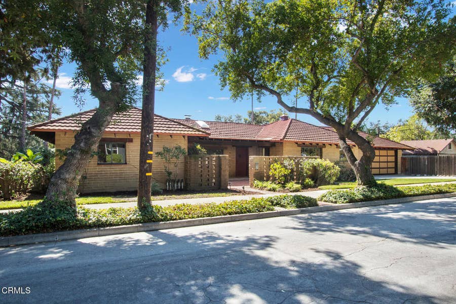 Property photo for 999 N Chester Avenue, Pasadena, CA