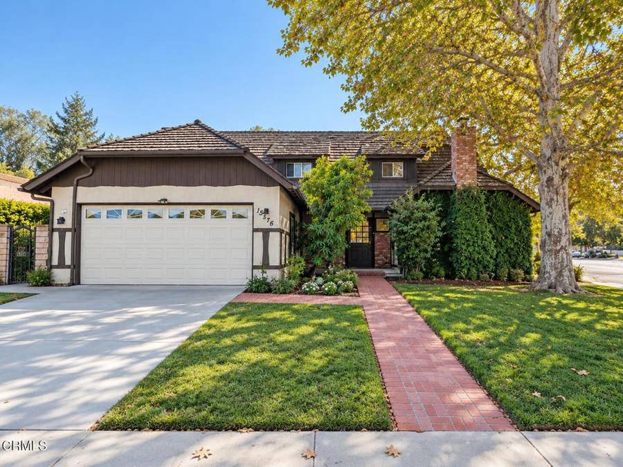 Property photo for 15376 Valley Vista Boulevard, Los Angeles, CA