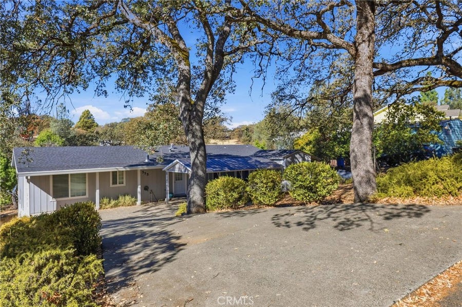 Property photo for 555 Silver Leaf Drive, Oroville, CA