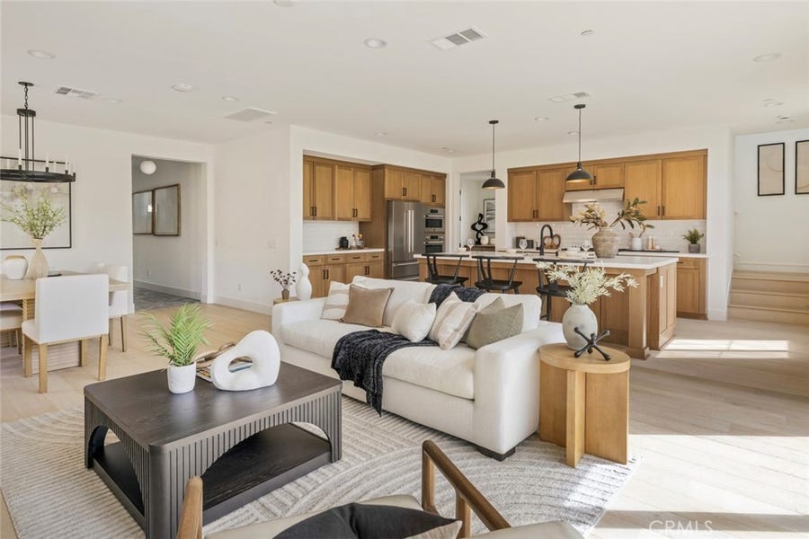 Property photo for 177 E Palm Street, Altadena, CA