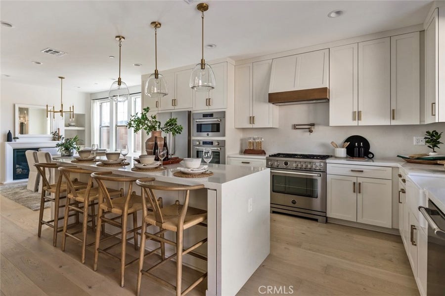 Property photo for 181 E Palm Street E, Altadena, CA