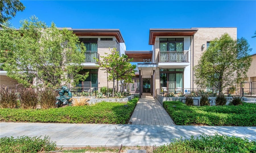 Property photo for 125 Hurlbut Street, #203, Pasadena, CA