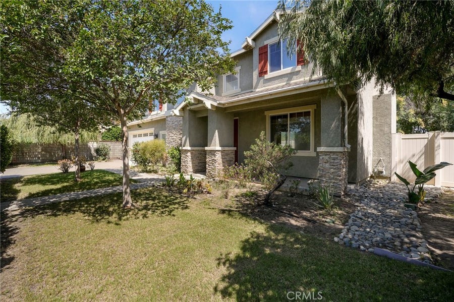 Property photo for 903 W Gladstone Street, Azusa, CA