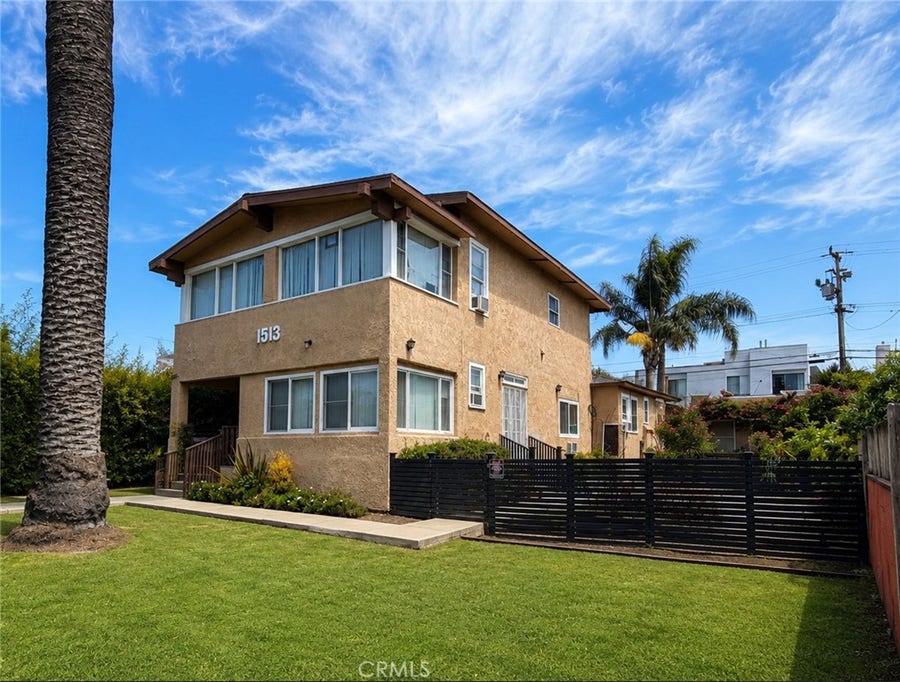 Property photo for 1513 17th St, Santa Monica, CA