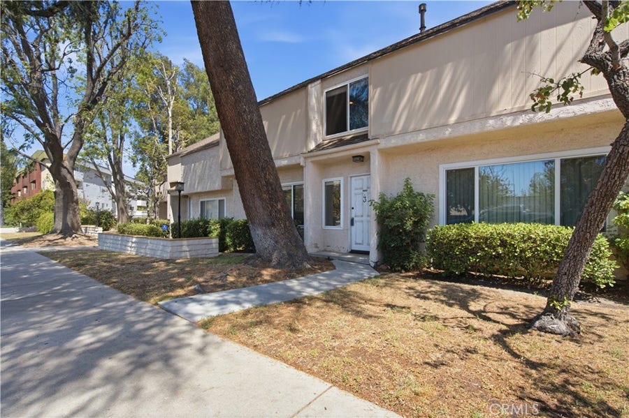 Property photo for 5664 Etiwanda, Tarzana, CA