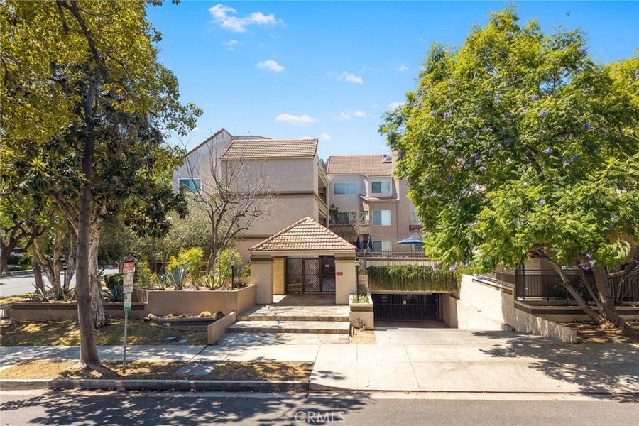 Property photo for 501 E Del Mar Boulevard, #109, Pasadena, CA