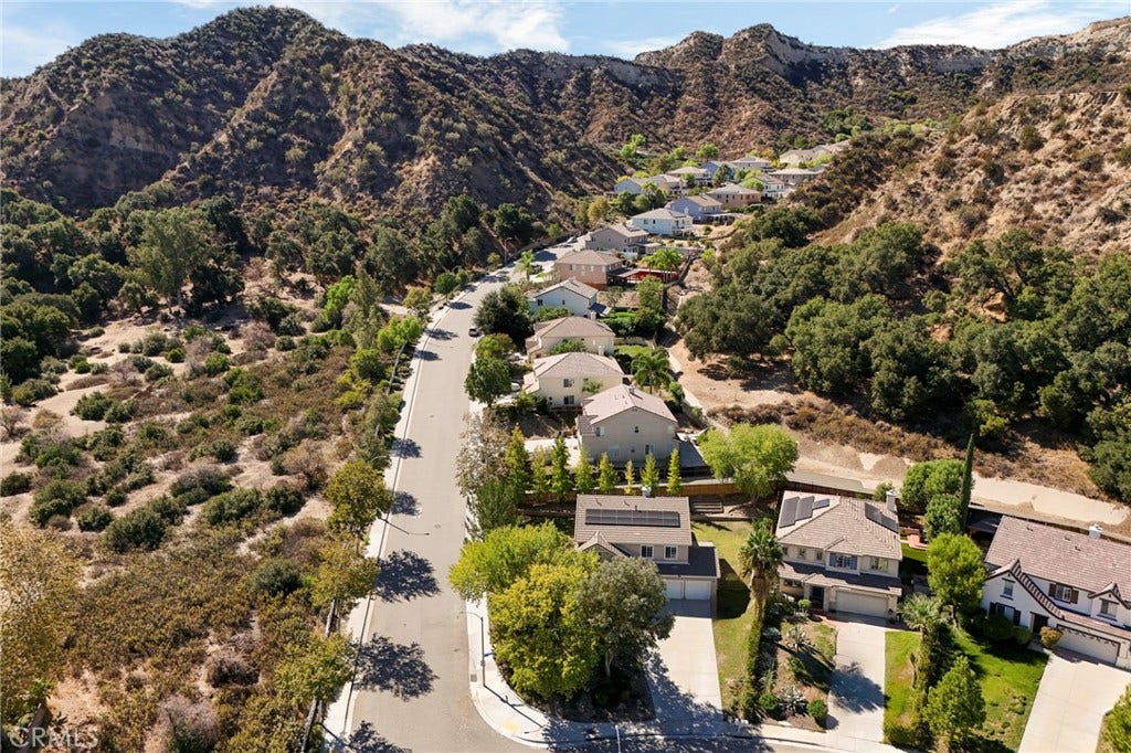 27904 Doubletree Way, Castaic, CA 91384 27904 Doubletree Way, Castaic, CA 91384