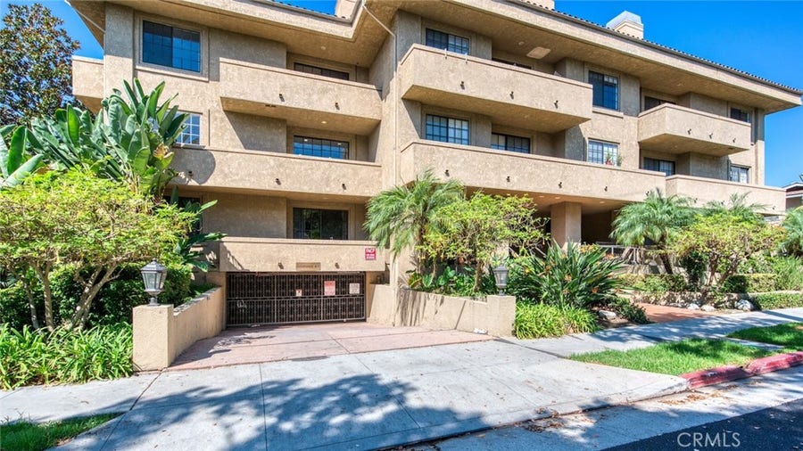 Property photo for 221 S Oak Knoll Avenue, #202, Pasadena, CA